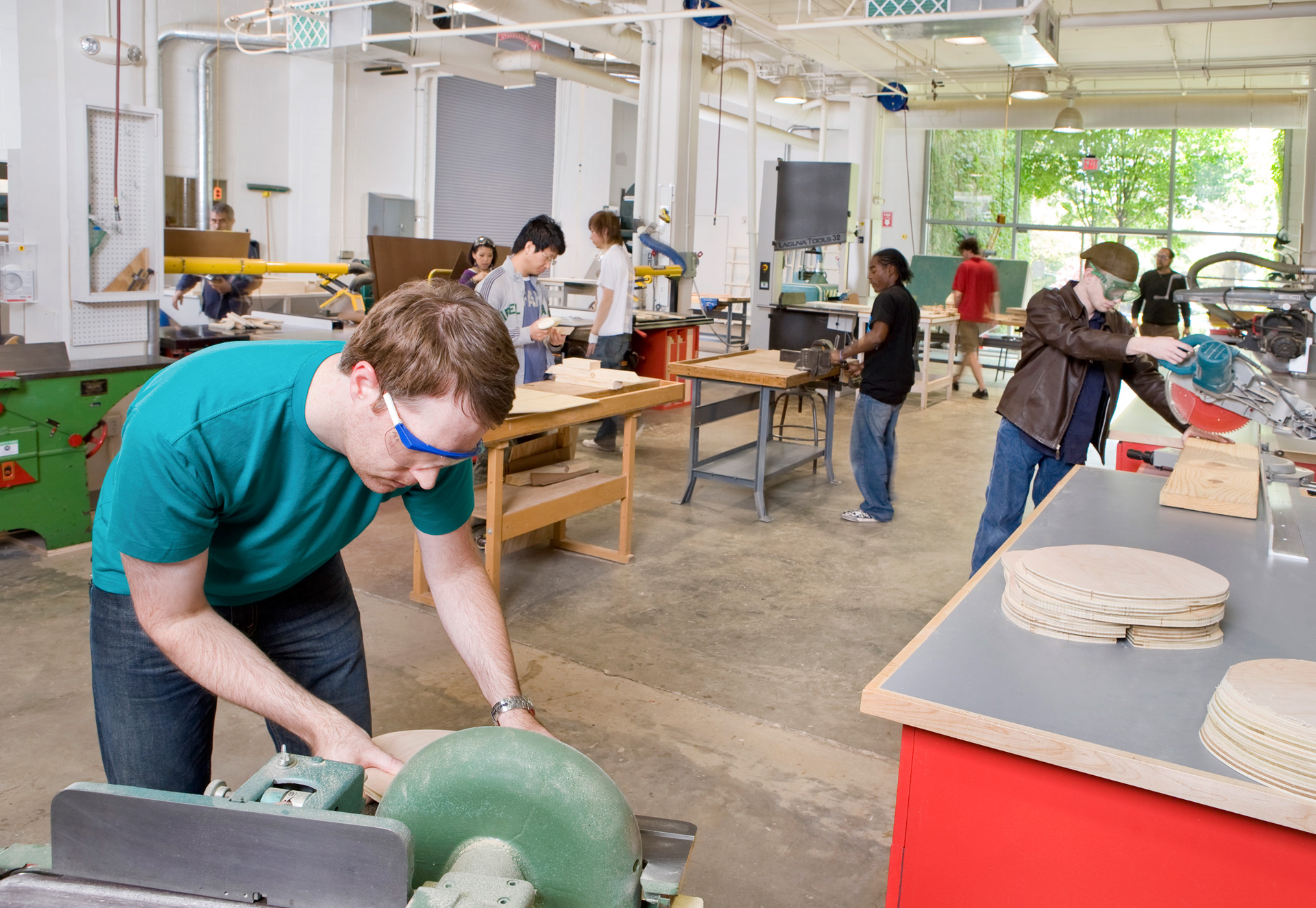 Experience the creative spaces inside the ACA Sculpture Studio of SCAD